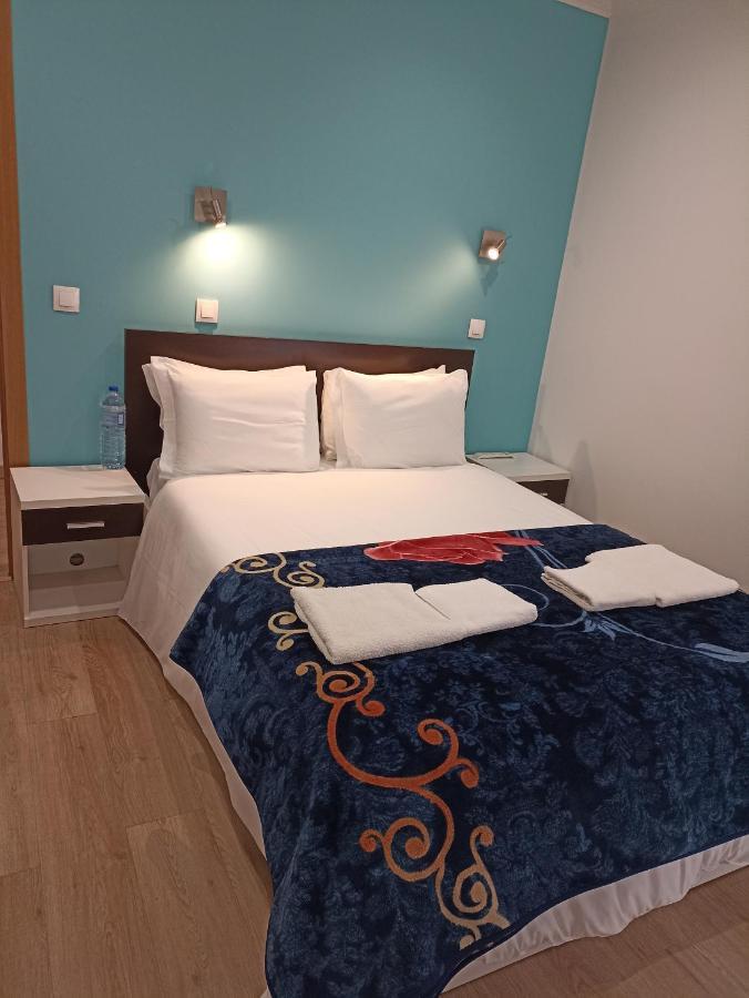 Martim Moniz 28 Guest House Lisbon Bagian luar foto