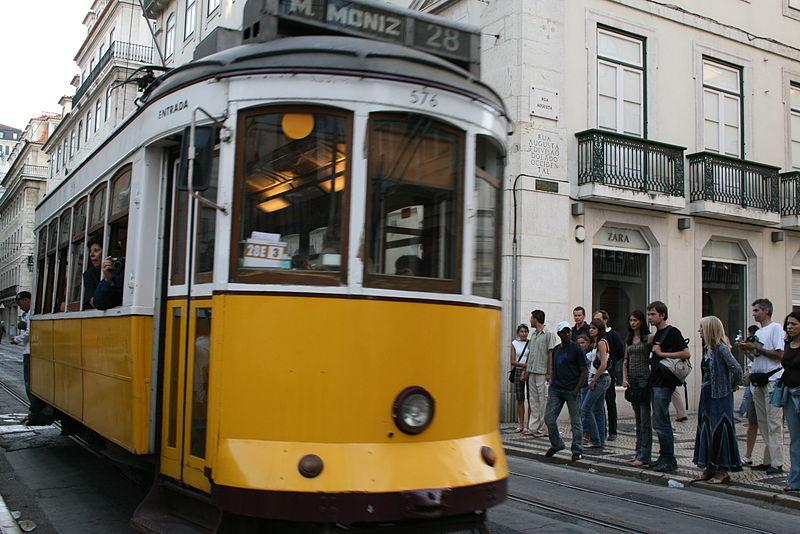 Martim Moniz 28 Guest House Lisbon Bagian luar foto